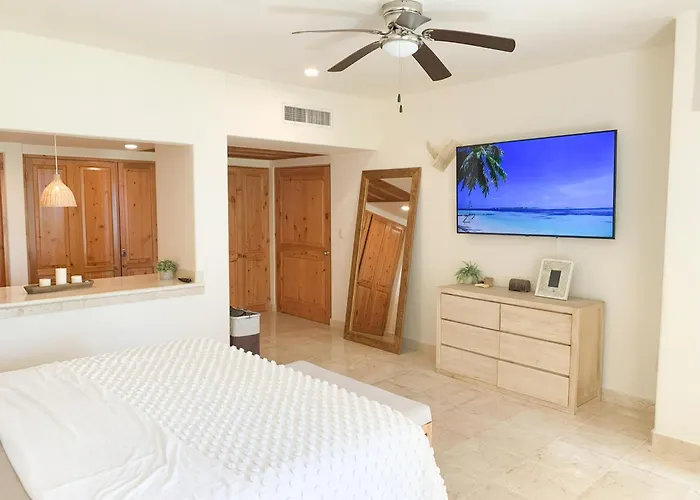 Beachfront Breathtaking Views *